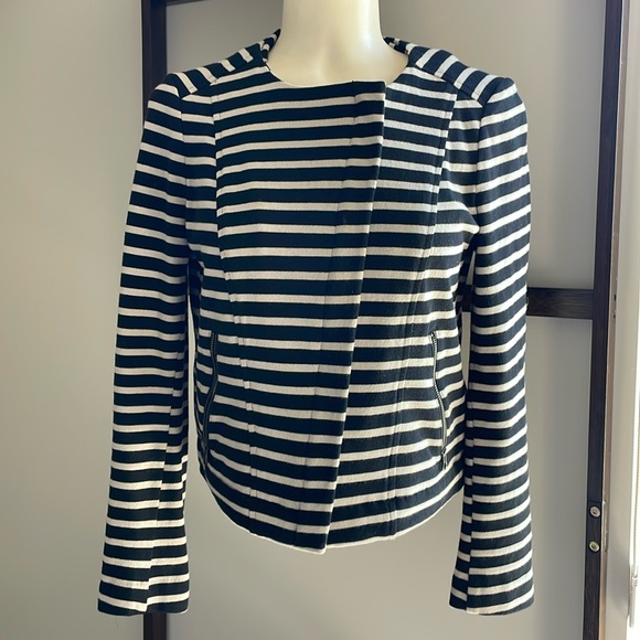The Loft Striped 100% Cotton Petite asymmetrical zippered jacket . - Picture 3 of 9